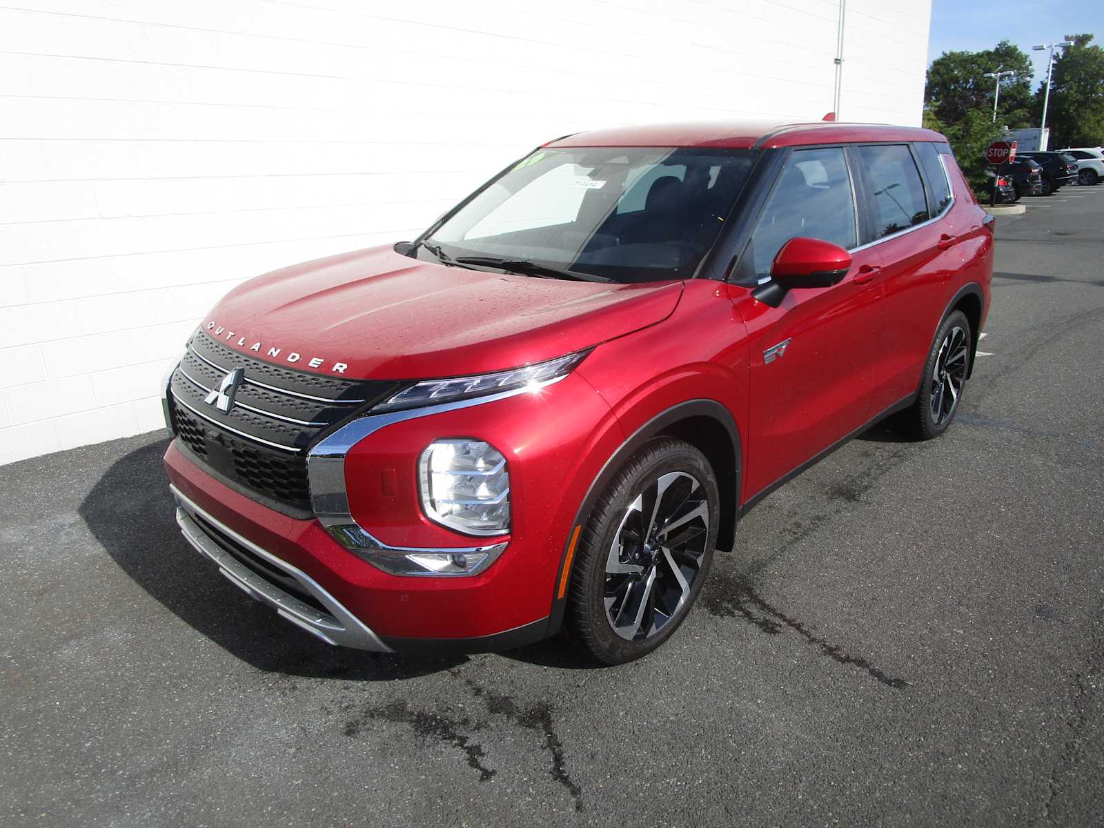 Mitsubishi Outlander Plug-In Hybrid 2023 JA4T5UA97PZ022628 image Mitsubishi Outlander Plug-In Hybrid 2023 JA4T5UA97PZ022628 image